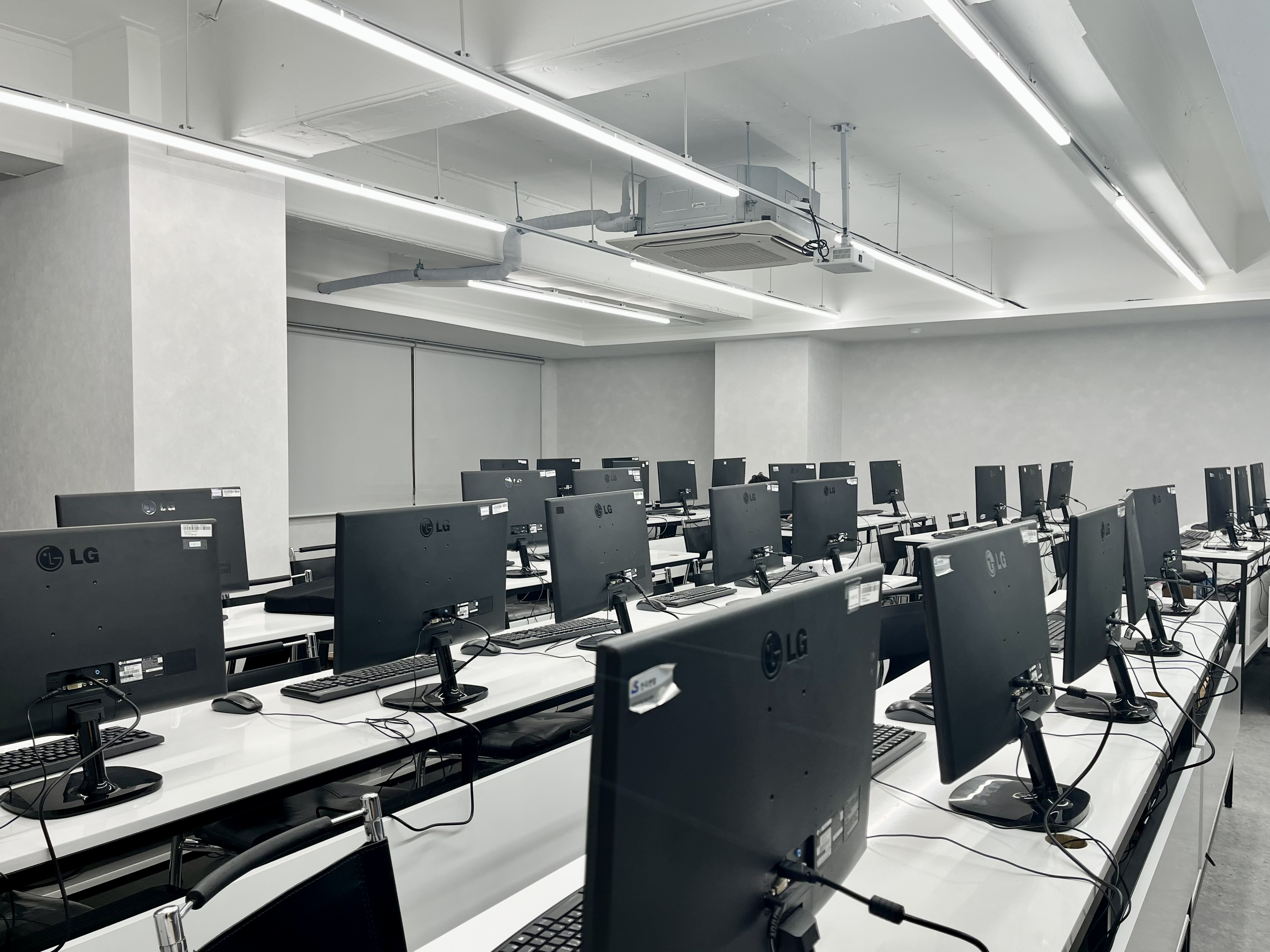 502강의실_전경(앞)